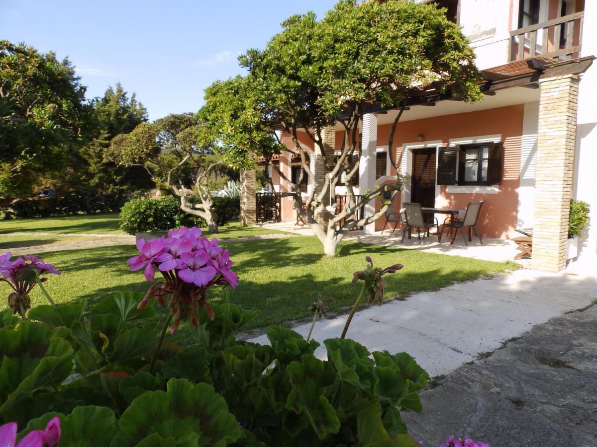 Genari Beach Apartments Levendokhorion Екстер'єр фото