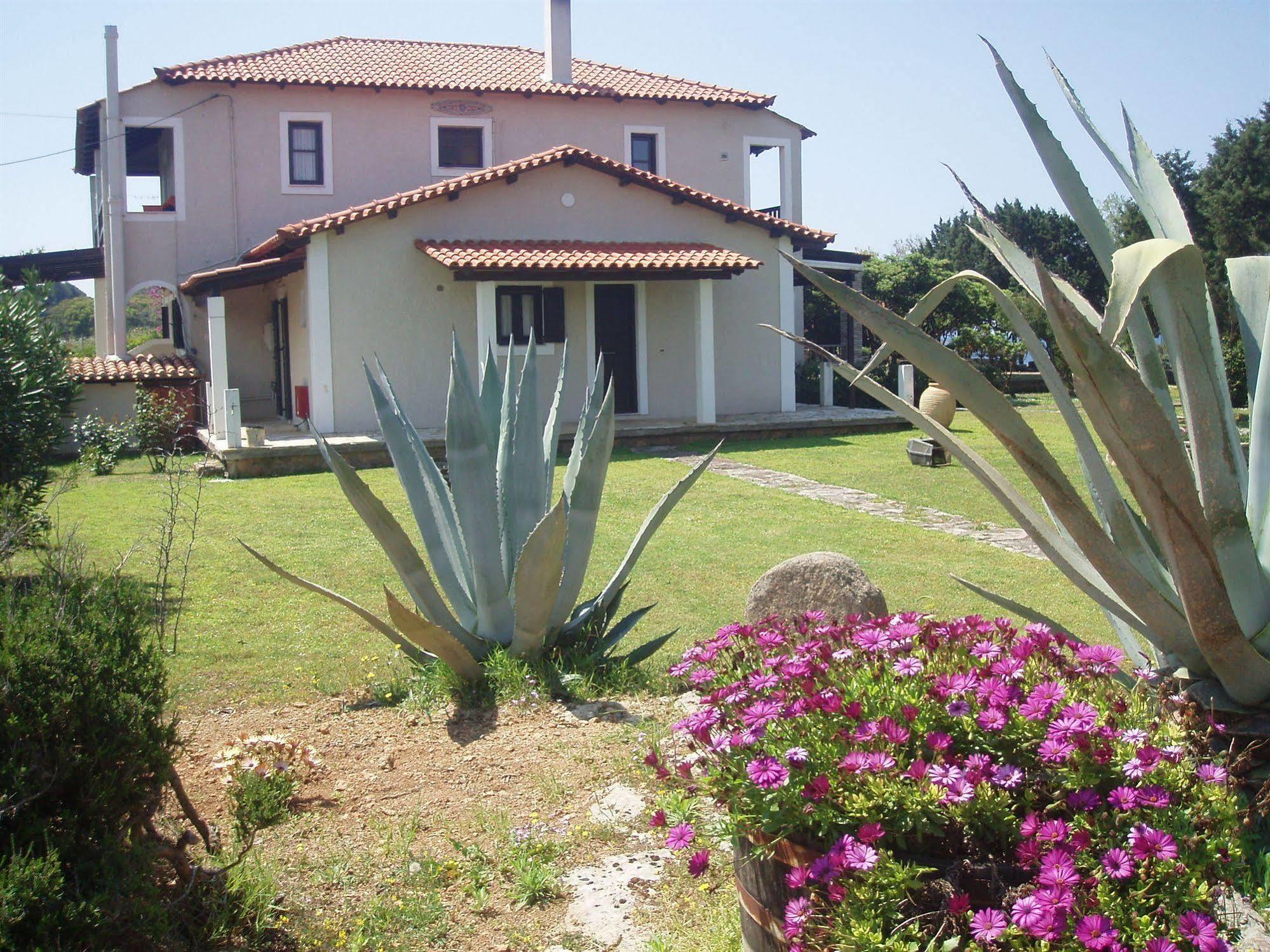 Genari Beach Apartments Levendokhorion Екстер'єр фото